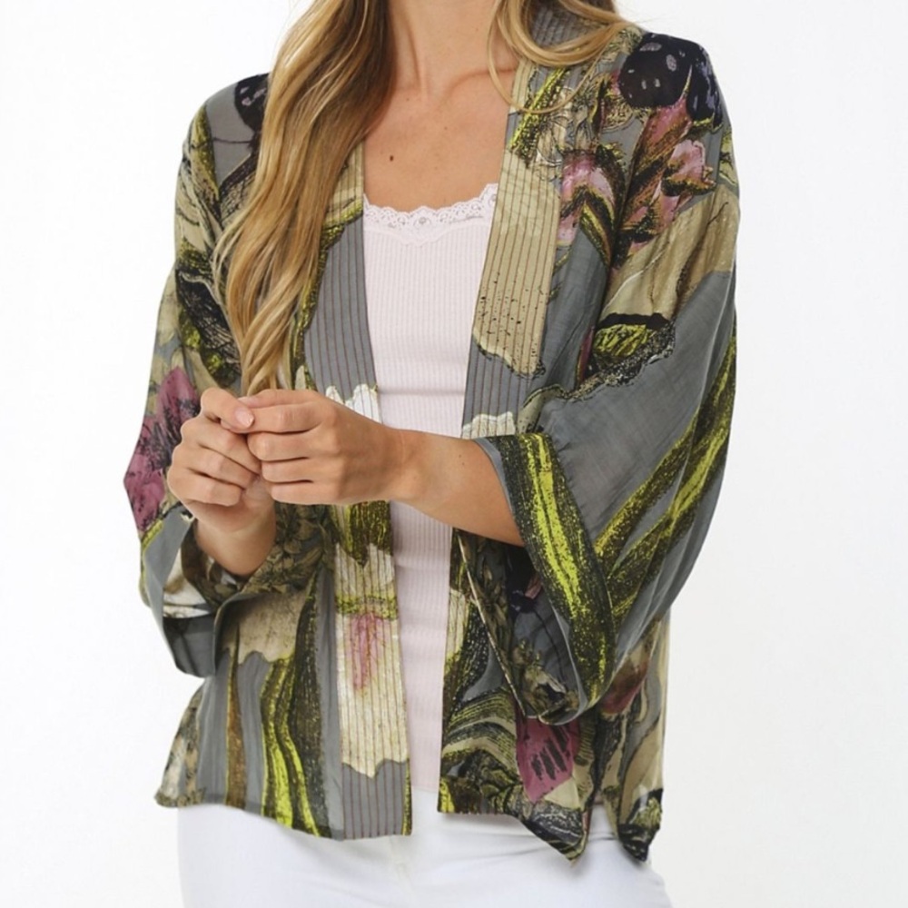 One Hundred Stars Iris Kimono - Picture 8 of 12